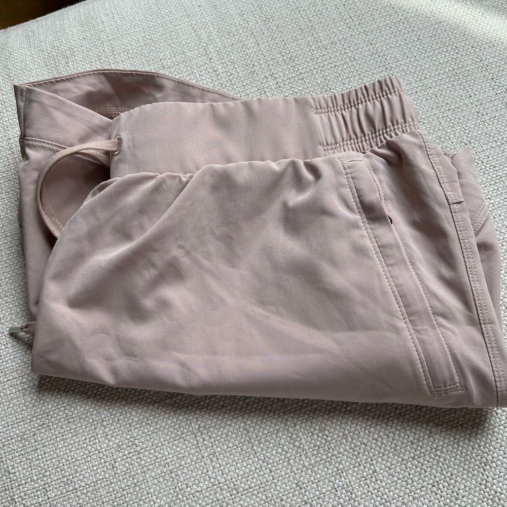 Calia By Carrie Underwood Athletic Short- Sand/Pink 5” inseam size large